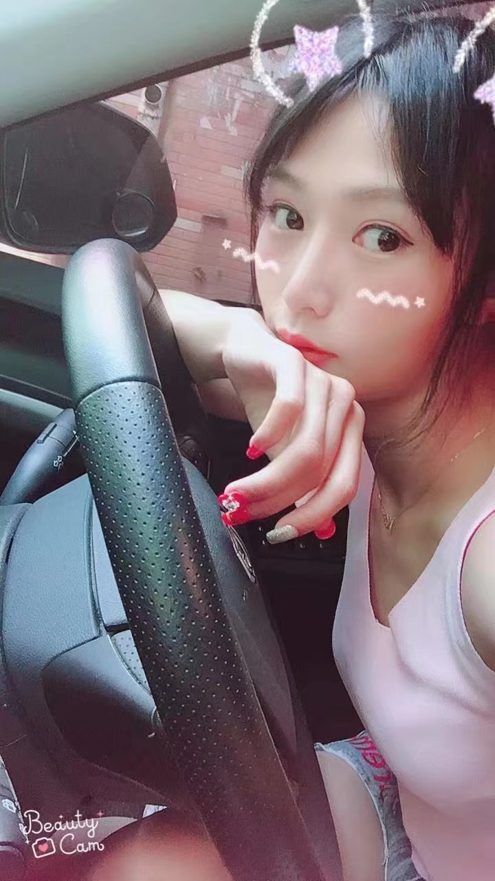 凤楼兼职年轻的妹子